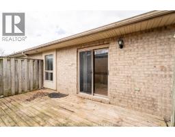 8 MCINTOSH AVENUE - 42
