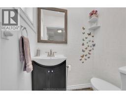 5 Phyllis AVENUE - 16
