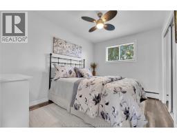 5 Phyllis AVENUE - 21