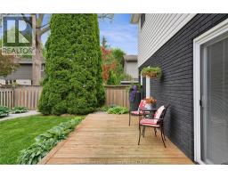 5 Phyllis AVENUE - 30
