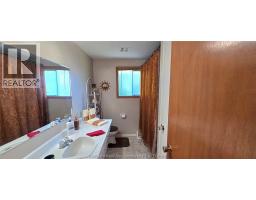 21 Chestnut DRIVE - 12
