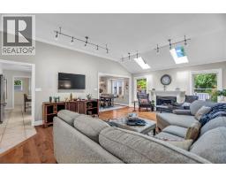 8 CHRISTINA PLACE - 12