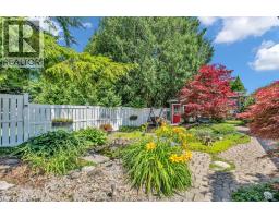 8 CHRISTINA PLACE - 42