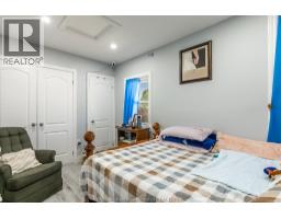 252 Wellington STREET East - 14