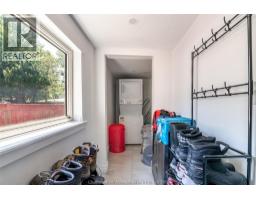 252 Wellington STREET East - 19