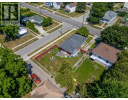 252 Wellington STREET East - 23