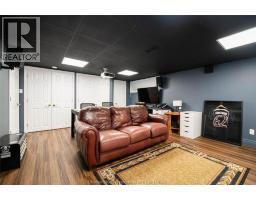 39 Chippewa DRIVE - 32
