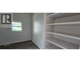 17 Taylor AVENUE - 12