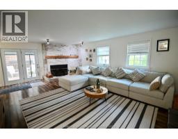 17 Cunningham AVENUE - 18