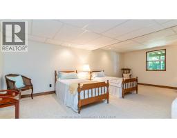 7678 TALBOT TRAIL West - 35