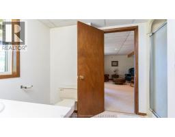 7678 TALBOT TRAIL West - 38