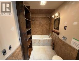 656 MCNAUGHTON AVENUE East - 9