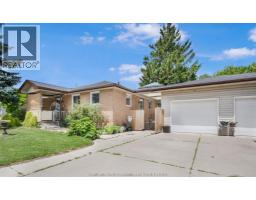 222 Catherine STREET - 1