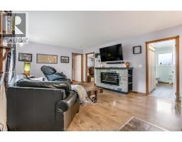 222 Catherine STREET - 11