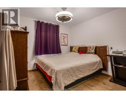 222 Catherine STREET - 18