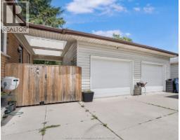 222 Catherine STREET - 25