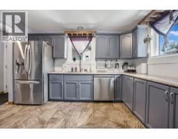222 Catherine STREET - 4