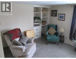 30 REGENCY DRIVE - 21
