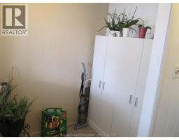 30 REGENCY DRIVE - 7
