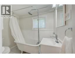 461 Selkirk STREET - 14