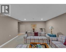 48 Veranda COURT - 38