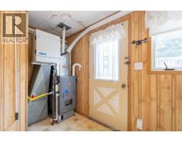 886 OLD GLASS ROAD - 24
