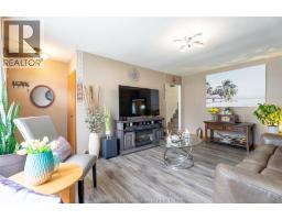 86 Marion AVENUE - 10