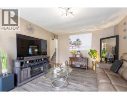 86 Marion AVENUE - 11