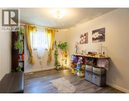 86 Marion AVENUE - 24