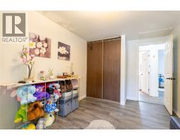 86 Marion AVENUE - 25