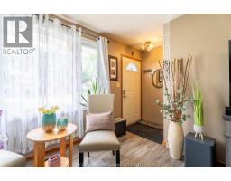 86 Marion AVENUE - 7
