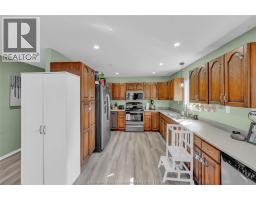 104 Erie STREET South - 18