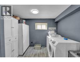 104 Erie STREET South - 38