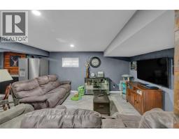 104 Erie STREET South - 39