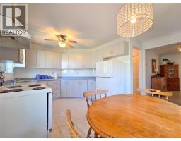 21 Earl DRIVE - 17