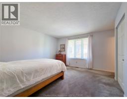21 Earl DRIVE - 26