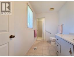 21 Earl DRIVE - 33