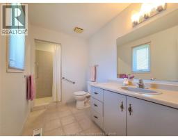 21 Earl DRIVE - 35