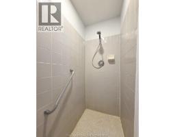 21 Earl DRIVE - 36