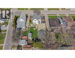 32 HALL STREET North - 32