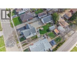 32 HALL STREET North - 34