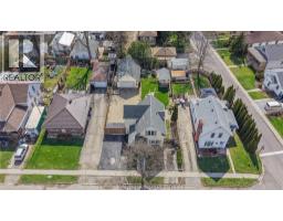 32 HALL STREET North - 36