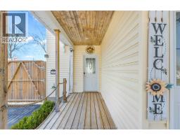 32 HALL STREET North - 40