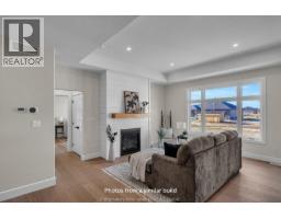 18 Rosewood CRESCENT - 15