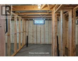 18 Rosewood CRESCENT - 42
