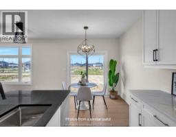18 Rosewood CRESCENT - 9