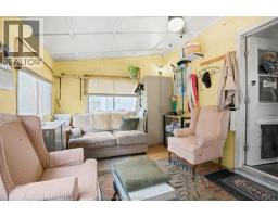 282 QUEEN STREET - 18