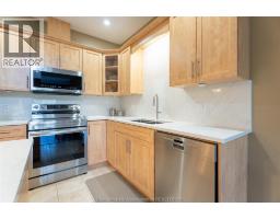 27 McIntosh AVENUE - 16