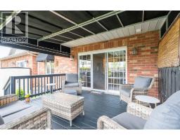 27 McIntosh AVENUE - 40