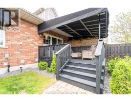 27 McIntosh AVENUE - 43
